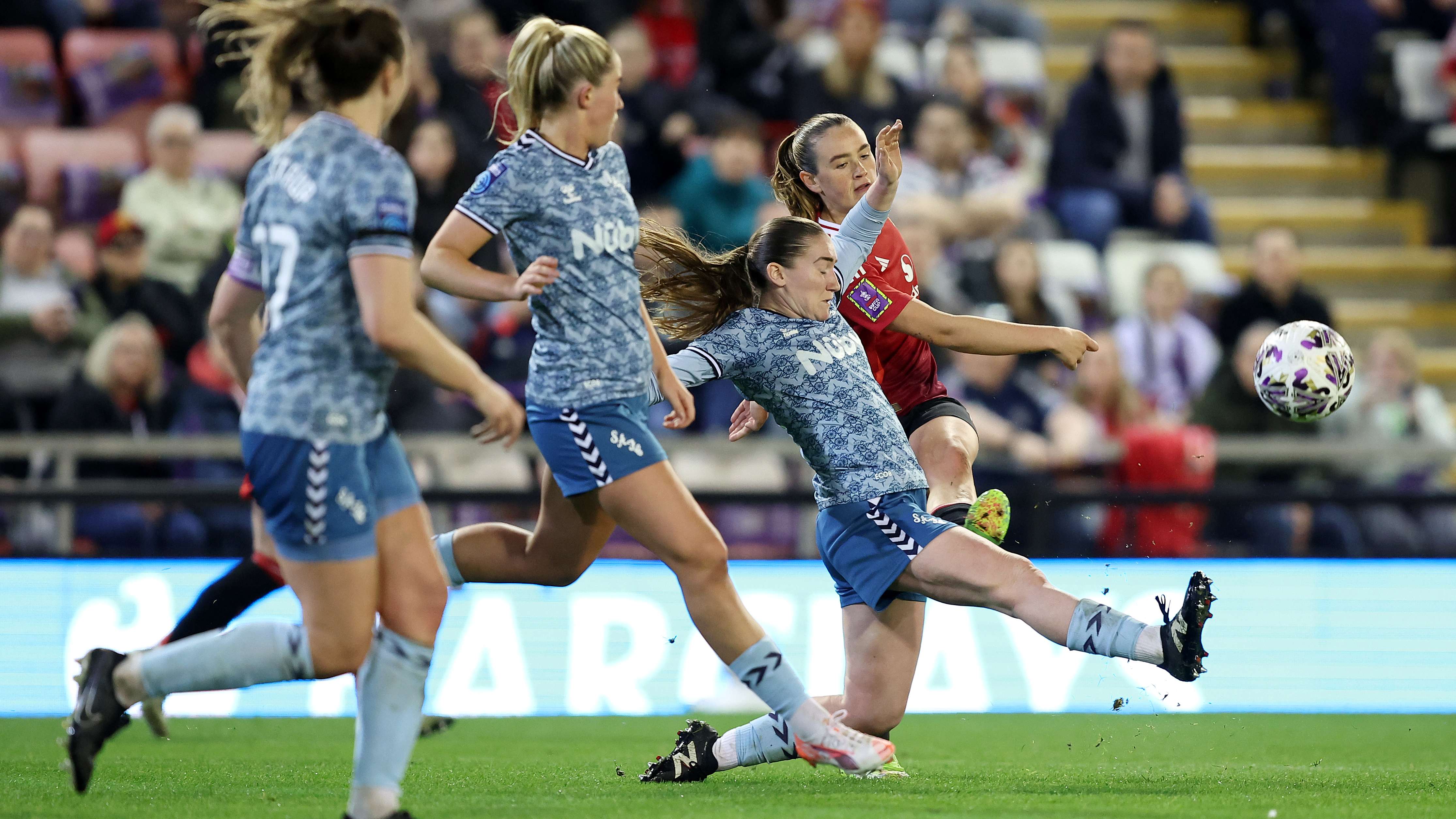 激烈的英超 激烈的英超